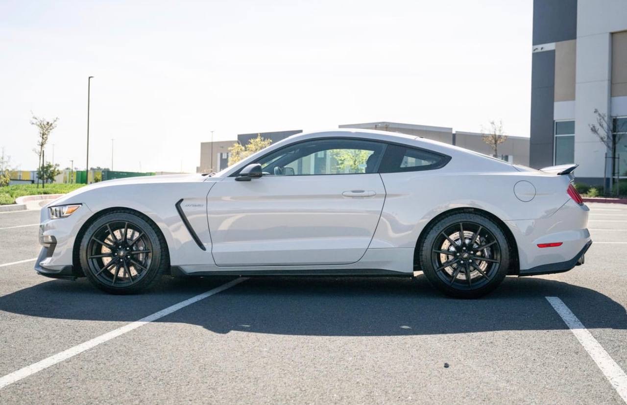 Car photo - photo 2