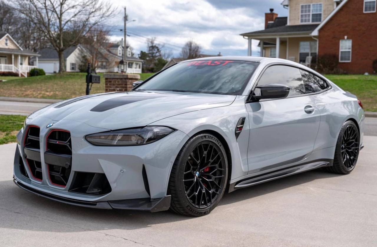 2025 BMW G8X M4